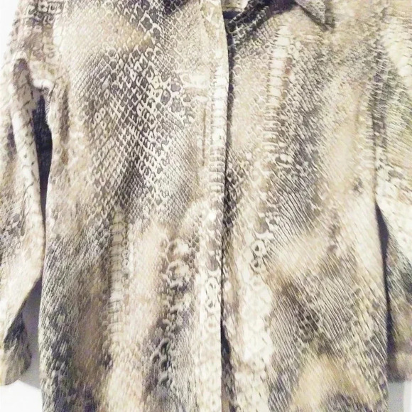 Lauren Ralph Lauren Snake Print Button Down Top - Picture 2 of 5
